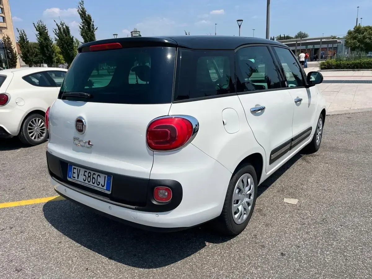 Usata Fiat 500L Living 84 CV (61 kW) 2014 Bianco Monovolume