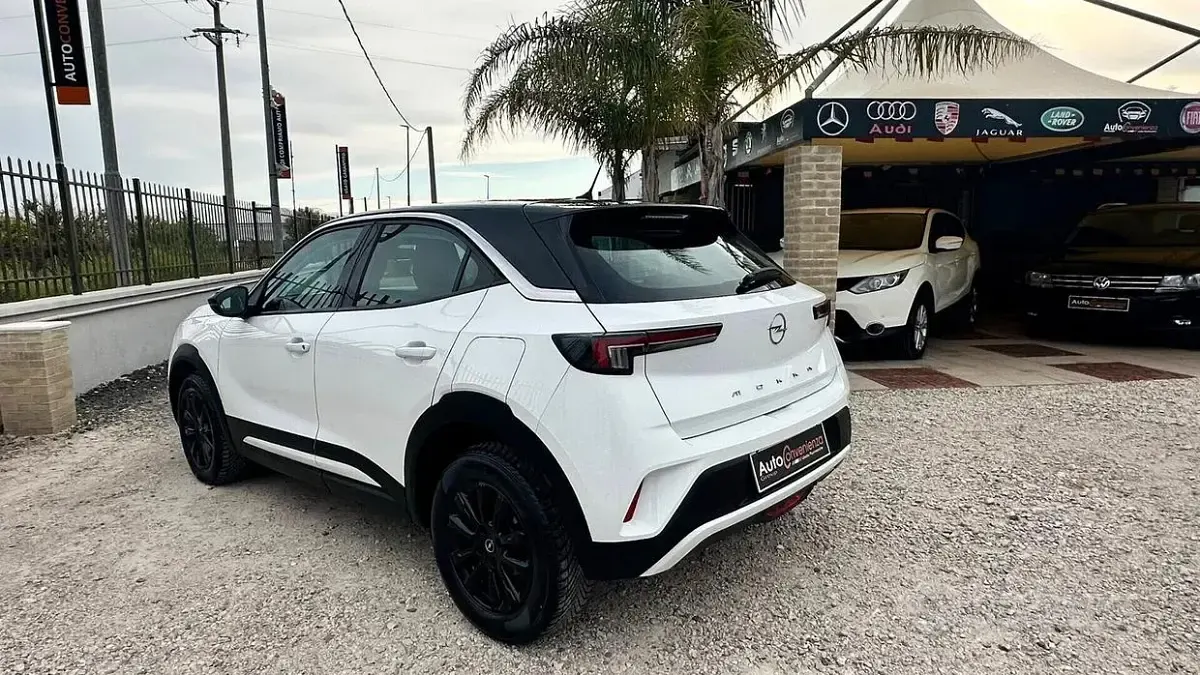 Usata Opel Mokka 110 CV (80 kW) 2022 Bianco SUV