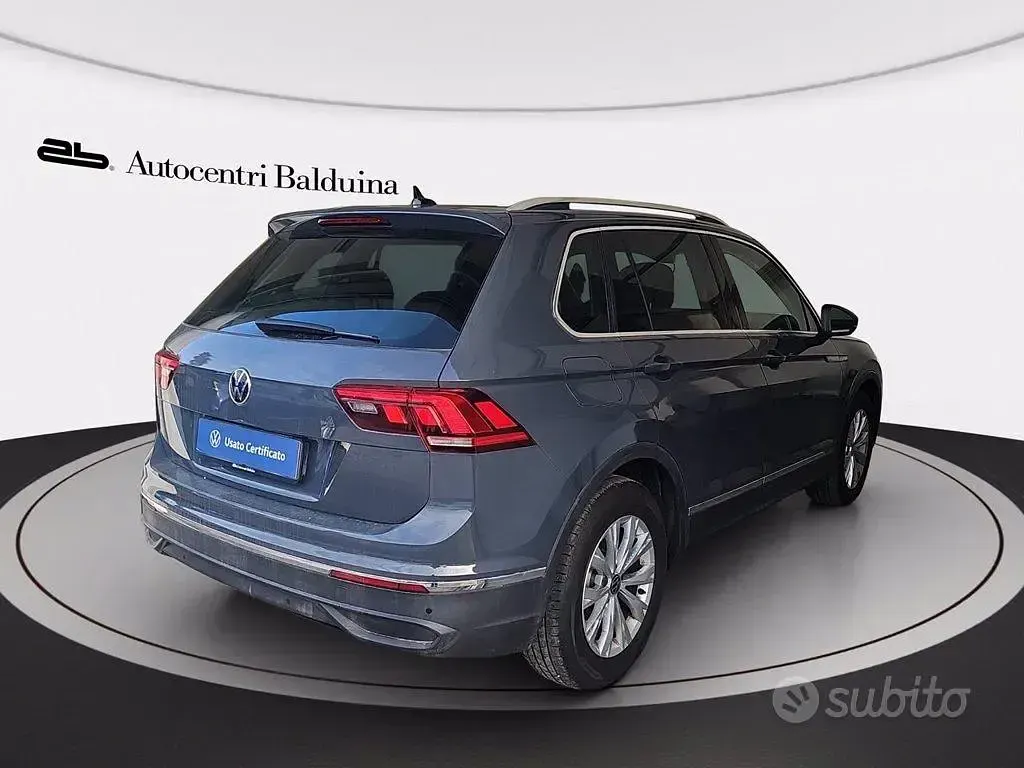 Usata VW Tiguan Life 150 CV (110 kW) 2023 Dolphin grey SUV