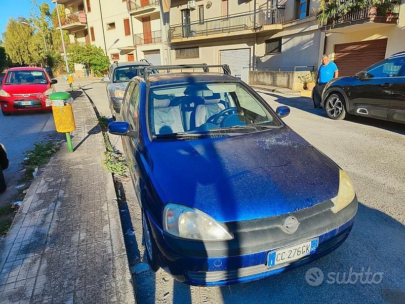 Usata Opel Corsa 2002 Blu Berlina