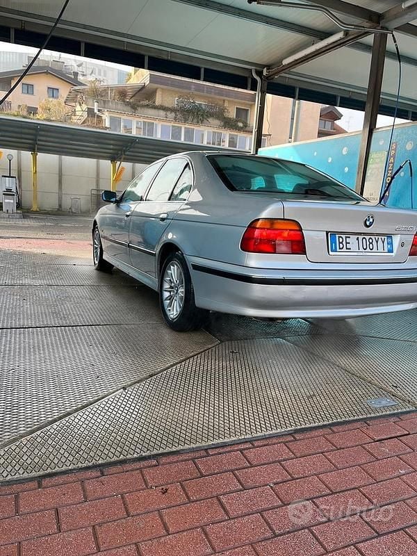 Usata BMW 520 150 CV (110 kW) 1999 Grigio Berlina
