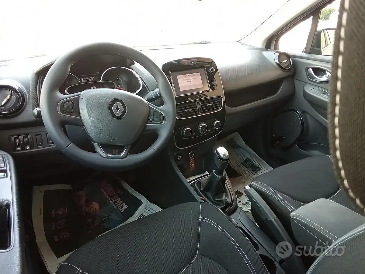 Usata Renault Clio GrandTour Intens 90 CV (66 kW) 2017 Grigio Station wagon