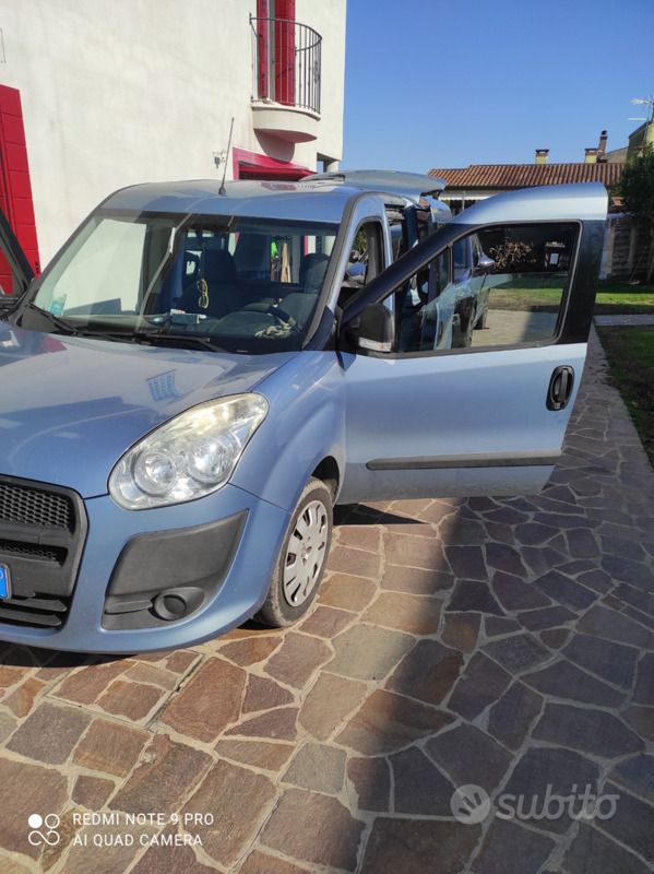 Usata Fiat Doblò 2011 Blu Monovolume