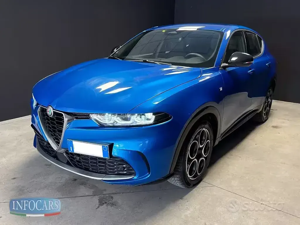 Usata Alfa Romeo Tonale Ti 131 CV (96 kW) 2023 Blu metallizzato SUV