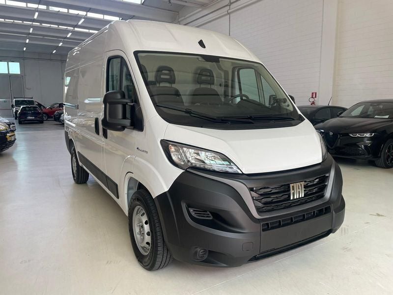 Occasion Fiat E-Ducato 58 kW (79 ch) 2023 Blanc Van