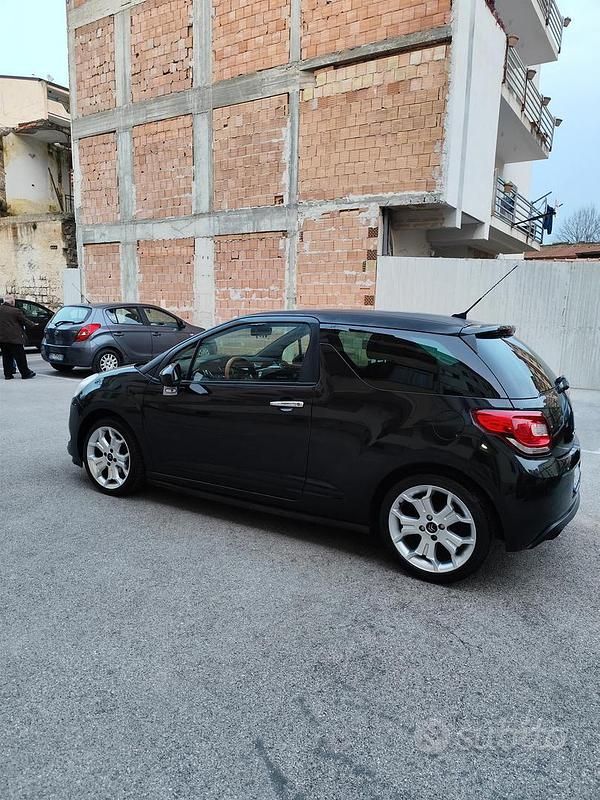Usata Citroën DS3 90 CV (66 kW) 2011 Nero Utilitaria