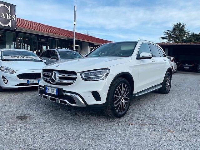 Usata Mercedes GLC220 245 CV (180 kW) 2022 Bianco SUV