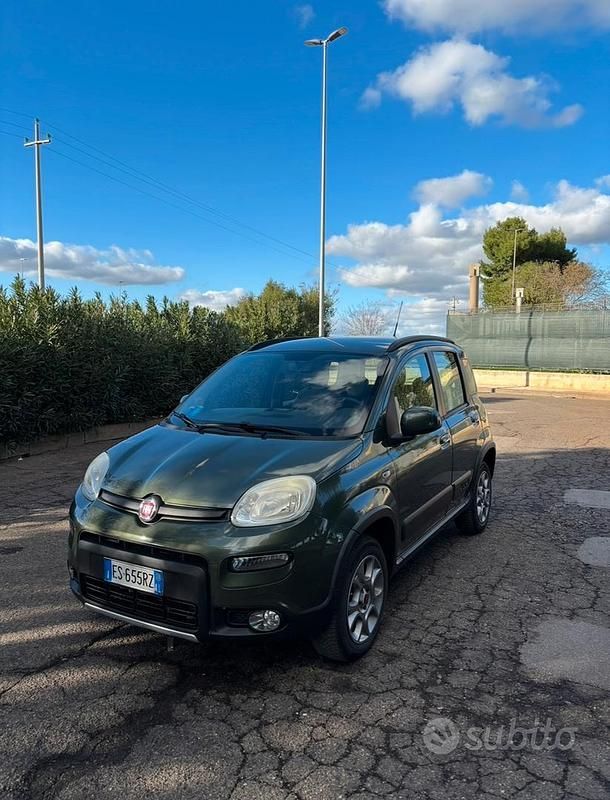 Usata Fiat Panda 4x4 75 CV (55 kW) 2013 Verde Utilitaria