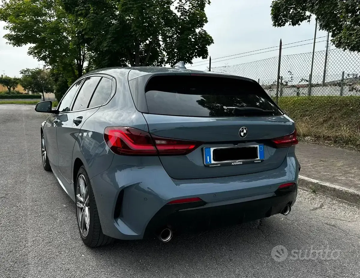 Usata BMW 118 Efficient Dynamics 150 CV (110 kW) 2023 Grigio Utilitaria