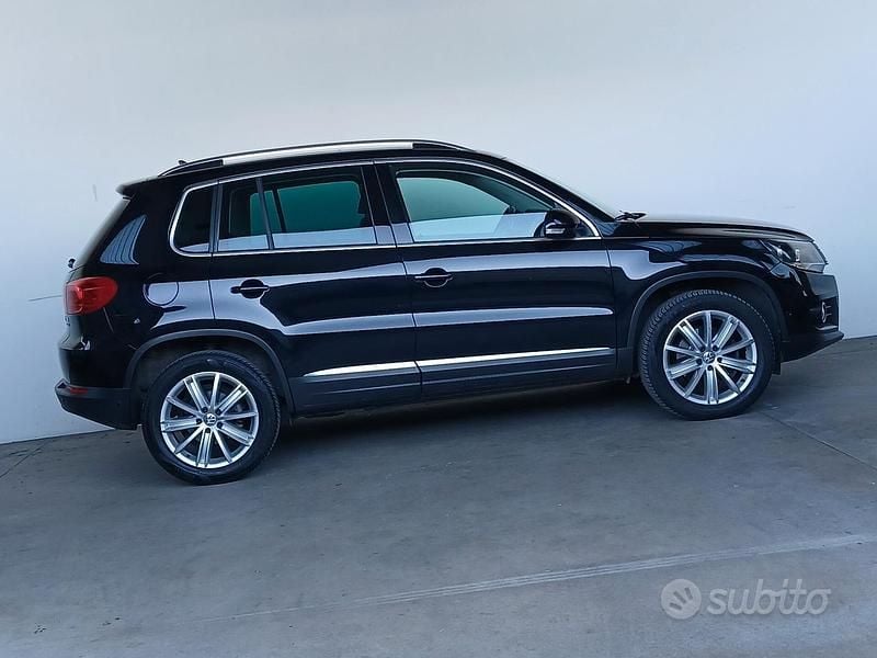 Usata VW Tiguan 140 CV (102 kW) 2012 Nero SUV
