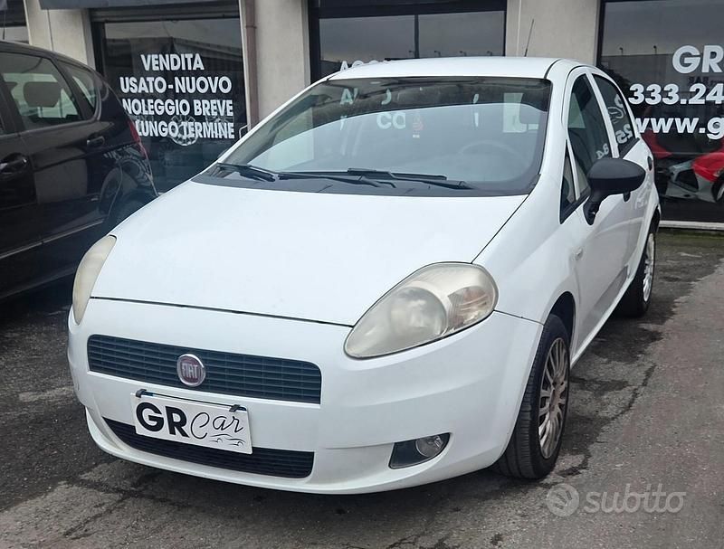 Usata Fiat Grande Punto S 75 CV (55 kW) 2011 Bianco Utilitaria