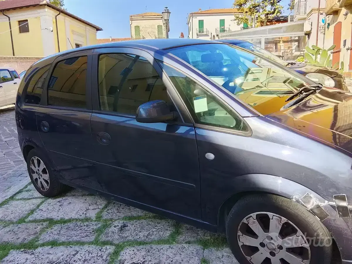 Usata Opel Meriva 90 CV (66 kW) 2006 Bluazzurro Monovolume