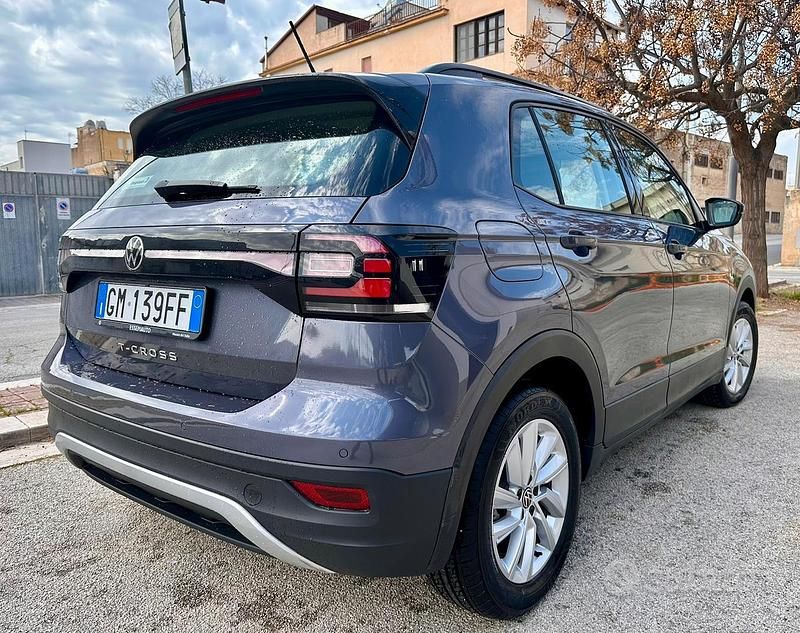 Usata VW T-Cross Style 110 CV (80 kW) 2022 Grigio SUV