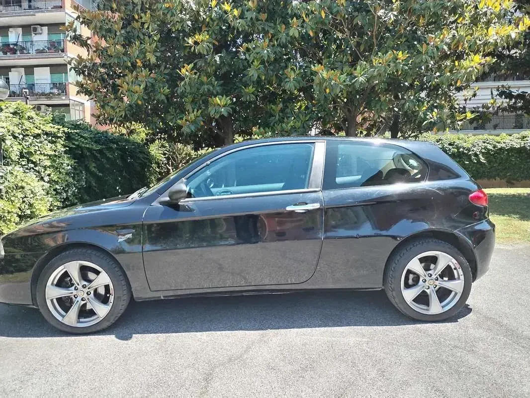 Usata Alfa Romeo 147 Distinctive 120 CV (88 kW) 2008 Utilitaria
