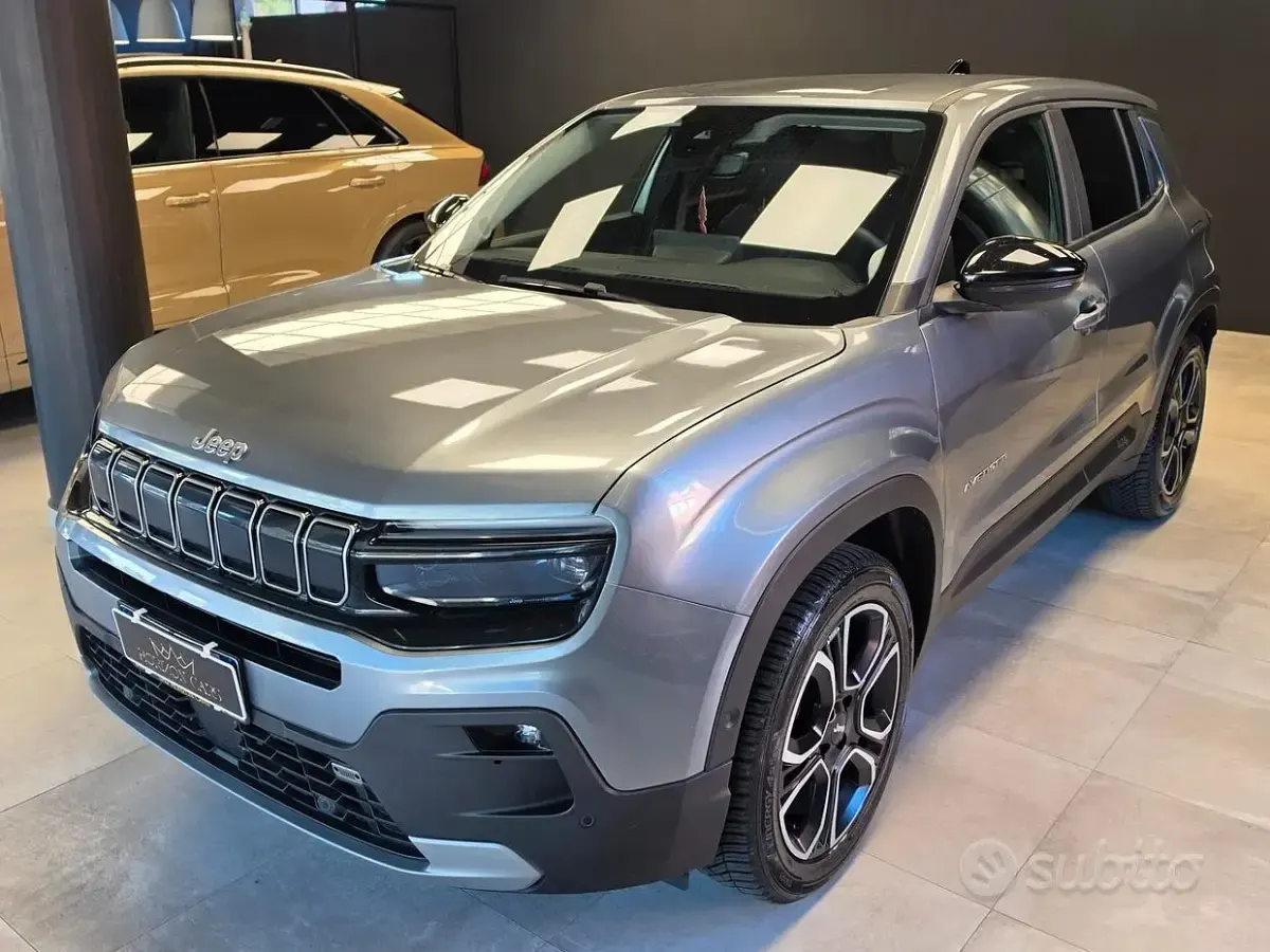 Usata Jeep Avenger Summit 101 CV (74 kW) 2024 Grigio SUV