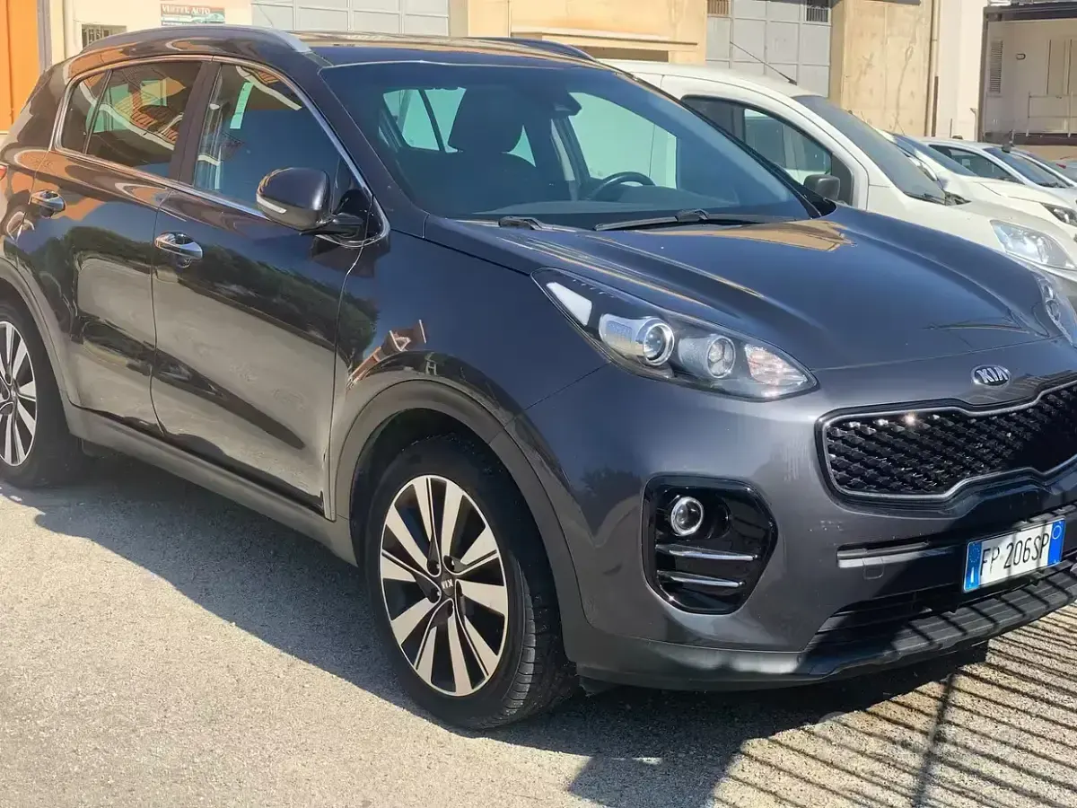Usata Kia Sportage 115 CV (84 kW) 2018 Grigio SUV
