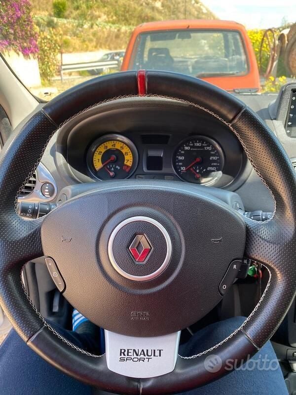 Usata Renault Clio R.S. R.S. 203 CV (149 kW) 2010 Grigio Utilitaria