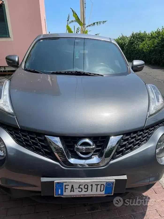 Usata Nissan Juke 110 CV (80 kW) 2015 Grigio SUV