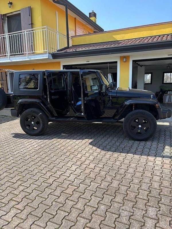 Usata Jeep Wrangler Sahara 199 CV (146 kW) 2010 Nero SUV