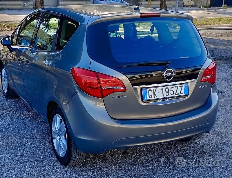 Usata Opel Meriva 120 CV (88 kW) 2016 Grigio Monovolume