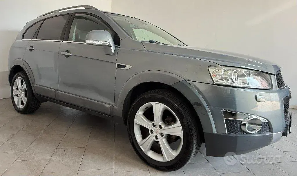 Usata Chevrolet Captiva LTZ 184 CV (135 kW) 2011 Grigio SUV