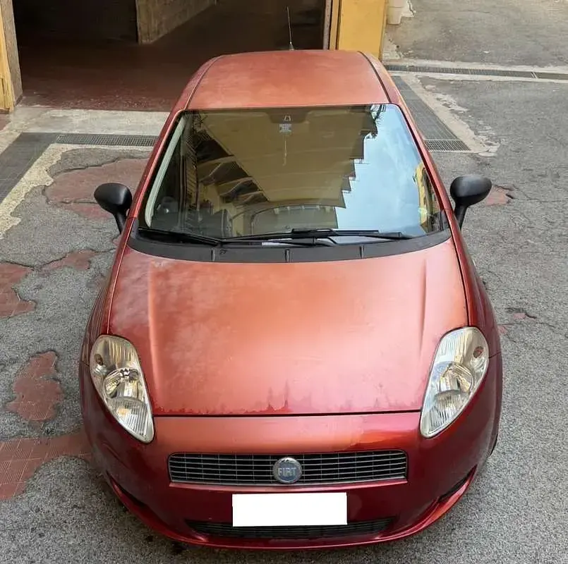 Usata Fiat Grande Punto Active 65 CV (47 kW) 2007 Rosso Utilitaria
