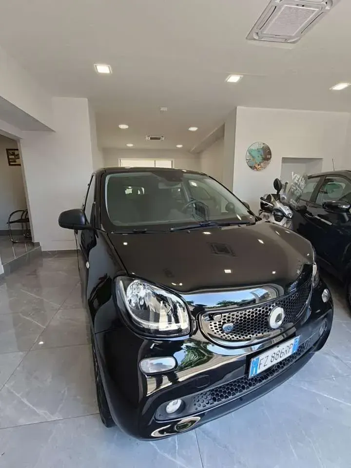Usata Smart ForFour Electric Drive 41 kW (56 CV) 2019 Nero Utilitaria