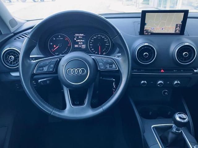 Usata Audi A3 Sport 116 CV (85 kW) 2017 Giallo Berlina