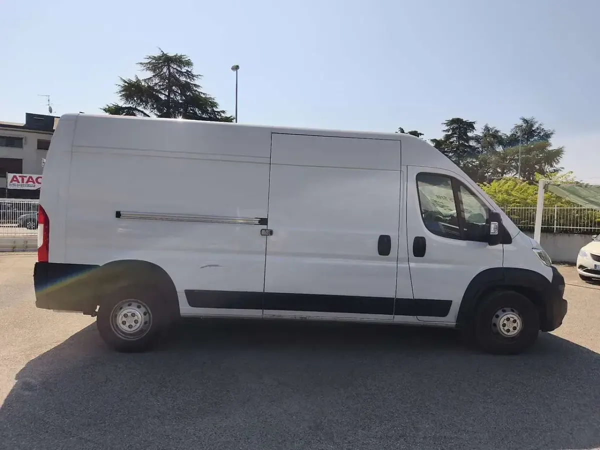 Usata Opel Movano 165 CV (121 kW) 2023 Bianco Furgone