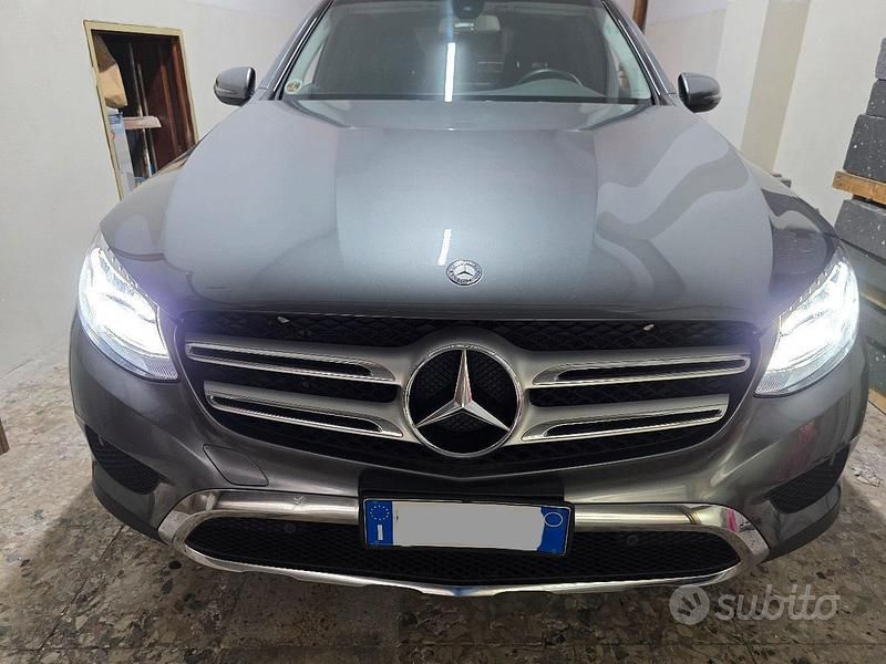 Usata Mercedes GLC220 170 CV (125 kW) 2017 Grigio SUV