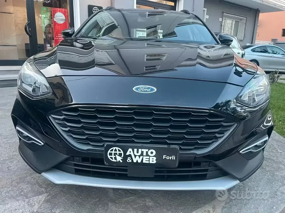 Usata Ford Focus Active 120 CV (88 kW) 2019 Nero Berlina
