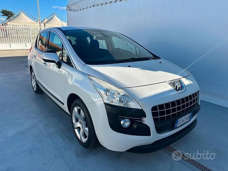 Gebraucht Peugeot 3008 150 PS (110 kW) 2011 Weiß Kombi