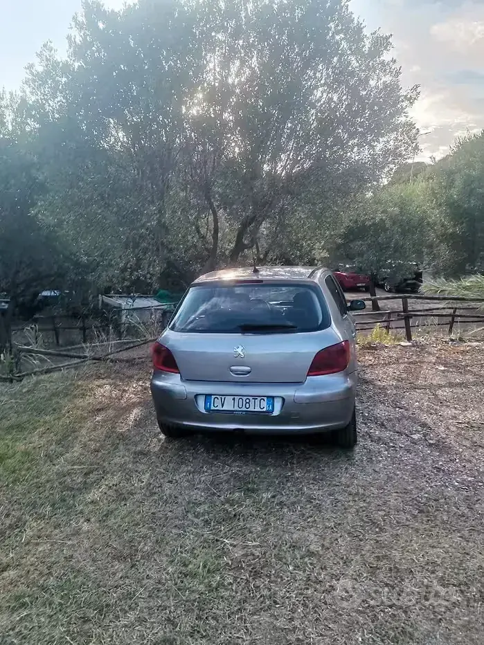 Usata Peugeot 307 90 CV (66 kW) 2005 Marrone Berlina