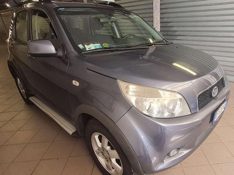 Usata Daihatsu Terios 105 CV (77 kW) 2007 Grigio SUV