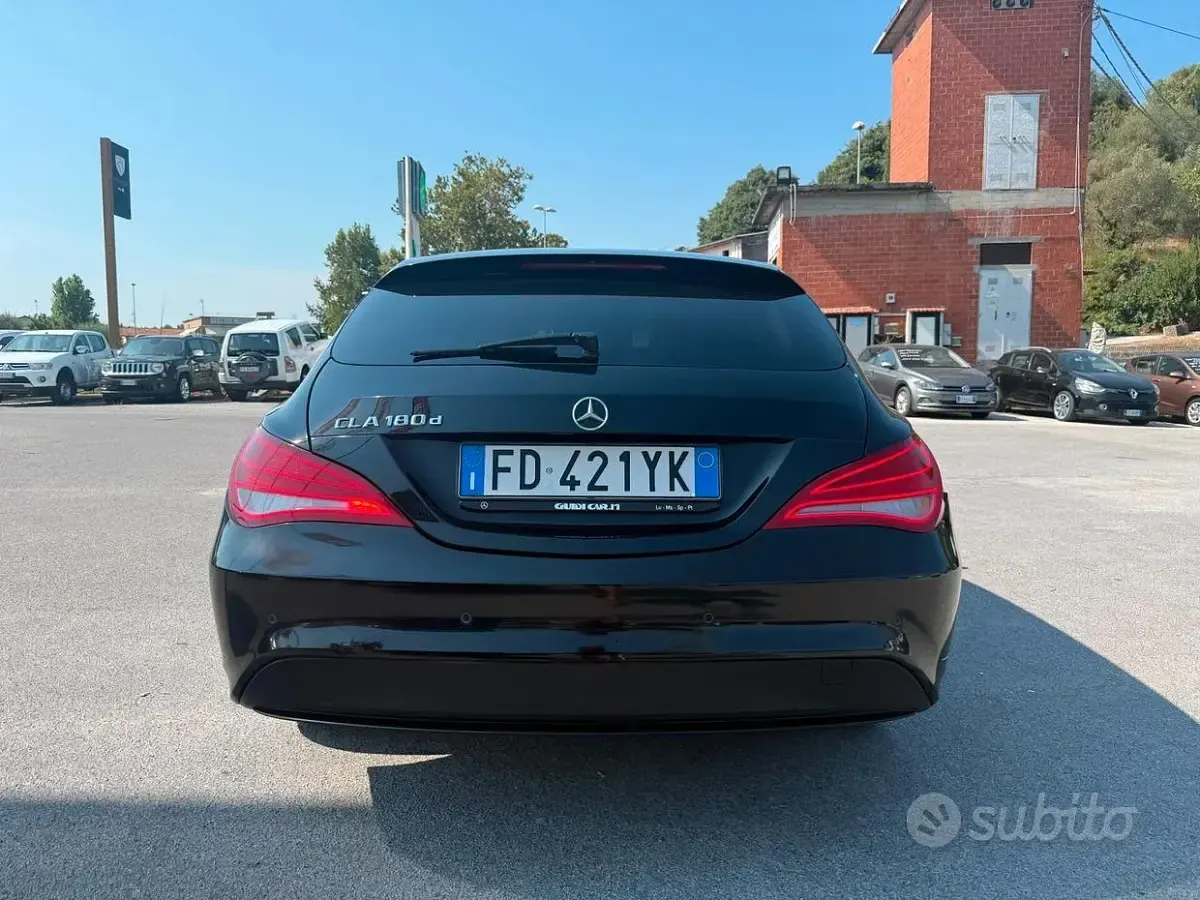 Usata Mercedes CLA180 Premium 109 CV (80 kW) 2016 Nero Coupé
