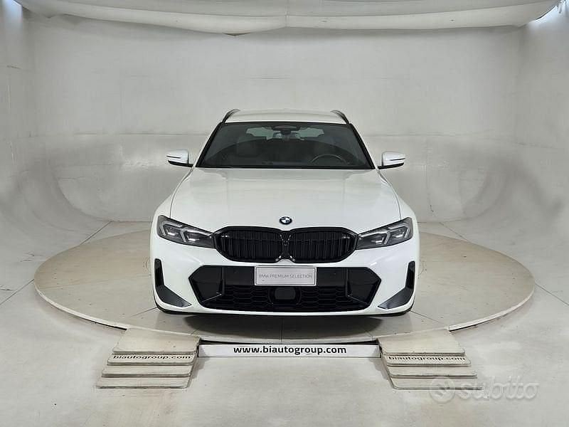 Usata BMW 320e M Sport 190 CV (139 kW) 2025 Bianco Station wagon