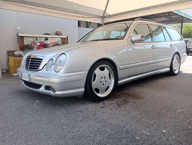 Usata Mercedes E55 AMG AMG 354 CV (260 kW) 2000 Argento Station wagon