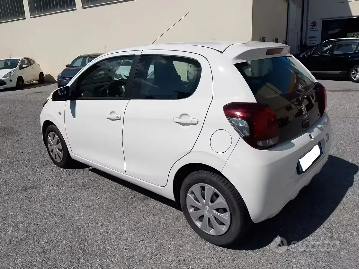 Gebraucht Peugeot 108 Active 69 PS (50 kW) 2017 Weiß Limousine