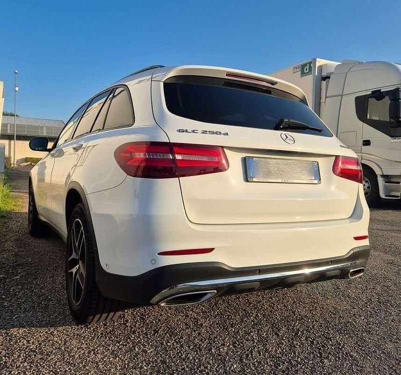 Usata Mercedes GLC250 204 CV (150 kW) 2019 Bianco SUV