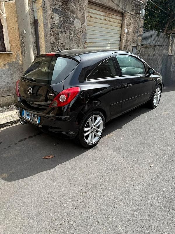 Usata Opel Corsa Sport 90 CV (66 kW) 2007 Nero Utilitaria