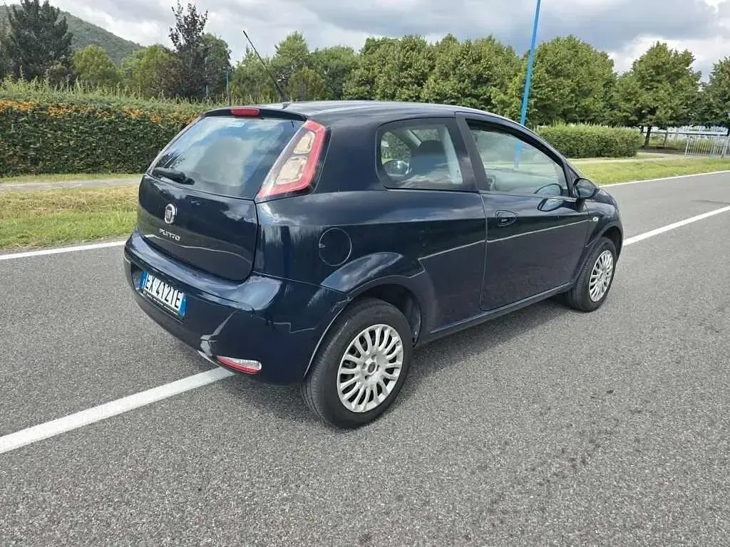 Usata Fiat Punto Evo 69 CV (50 kW) 2015 Blu Utilitaria