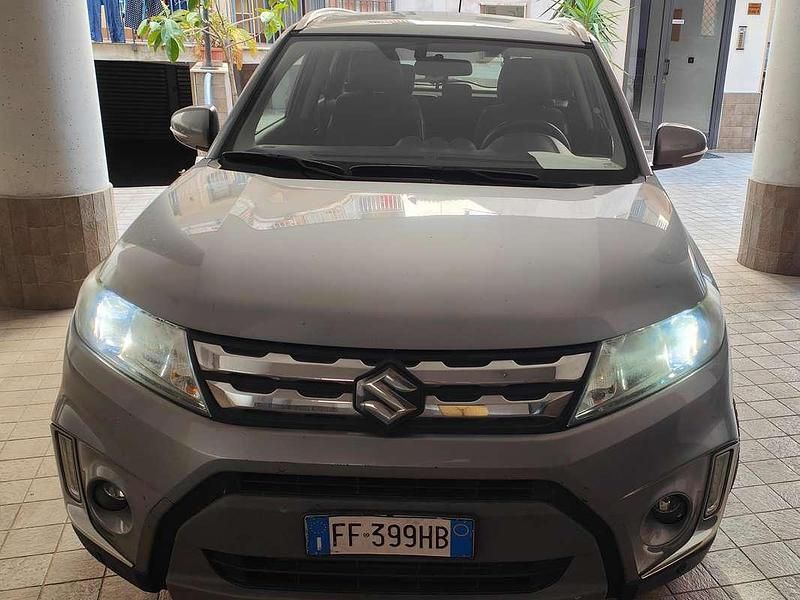 Usata Suzuki Vitara 120 CV (88 kW) 2016 Grigio SUV