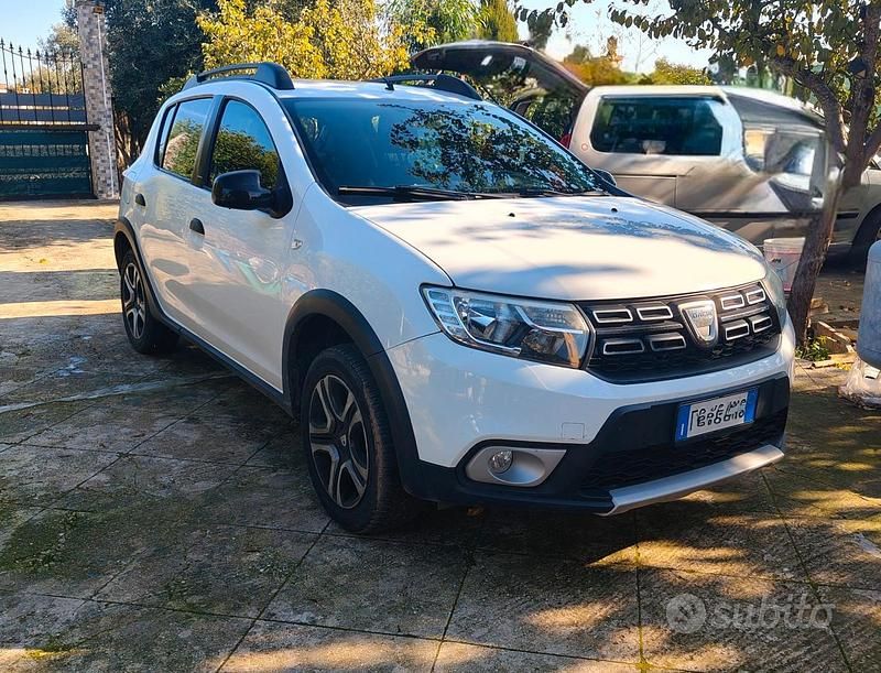 Usata Dacia Sandero Stepway 90 CV (66 kW) 2018 Bianco Berlina