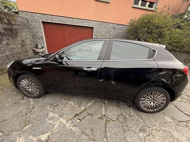 Usata Alfa Romeo Giulietta Progression 170 CV (125 kW) 2013 Utilitaria