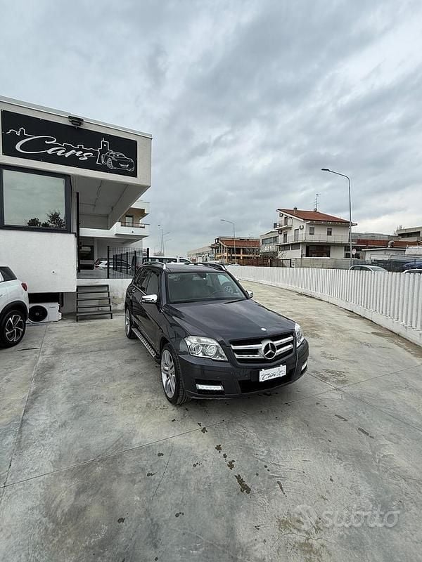 Usata Mercedes GLK320 224 CV (164 kW) 2009 Grigio SUV