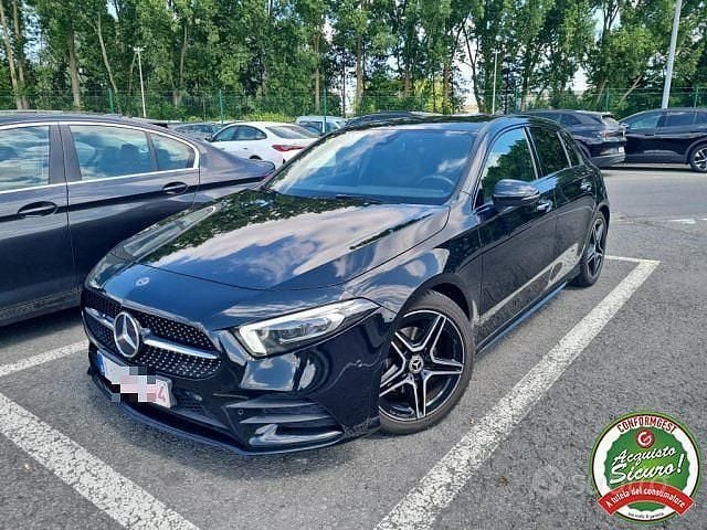 Usata Mercedes A180 Premium 116 CV (85 kW) 2019 Nero Berlina