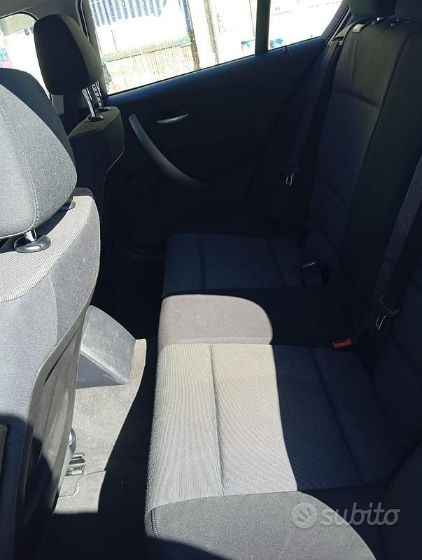 Usata BMW 116 116 CV (85 kW) 2006 Blu Utilitaria