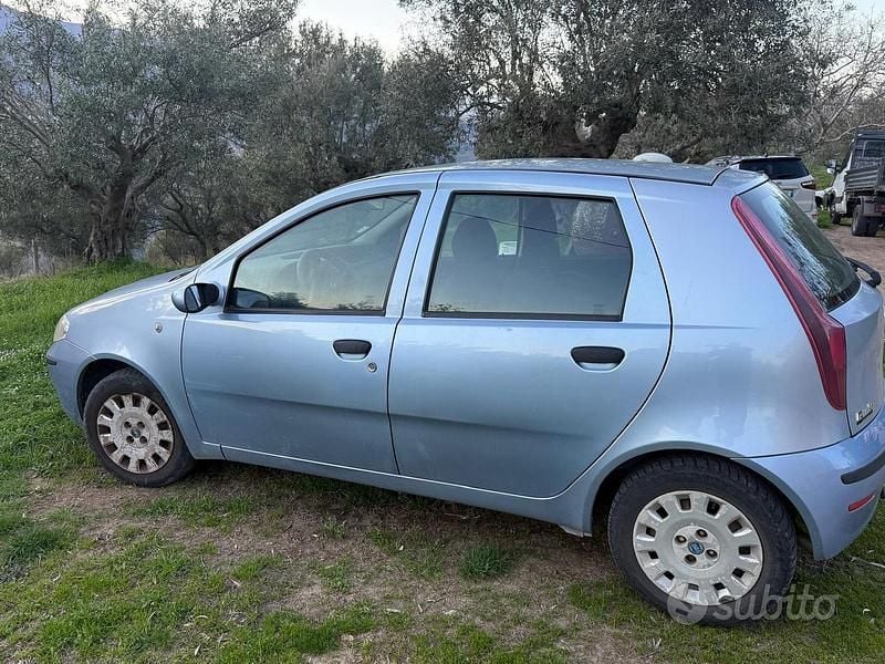 Usata Fiat Punto 75 CV (55 kW) 2007 Blu Utilitaria