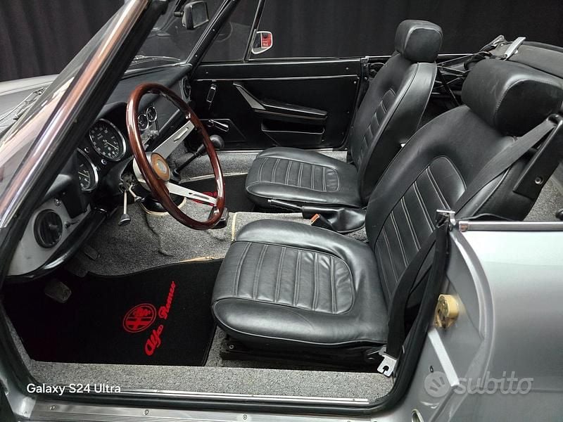 Usata Alfa Romeo GT Junior 106 CV (77 kW) 1970 Grigio Cabrio