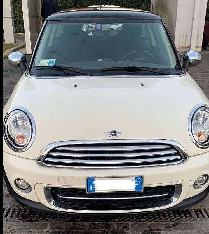 Usata Mini Cooper D 111 CV (81 kW) 2011 Bianco Utilitaria